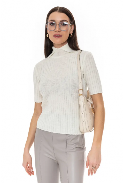 Turtleneck knit pullover