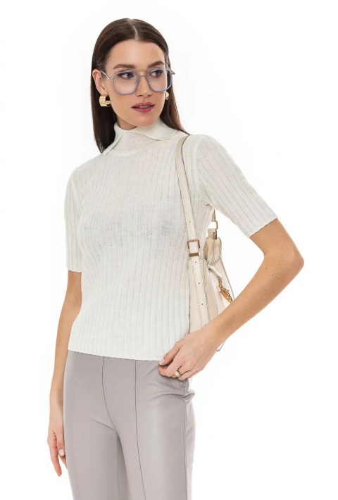 Turtleneck knit pullover Cream