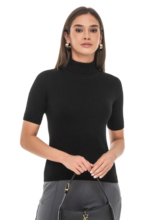 Turtleneck knit pullover