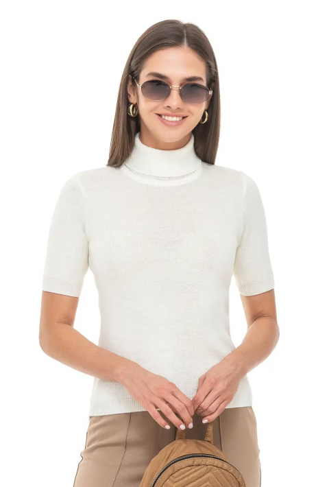 Turtleneck knit pullover